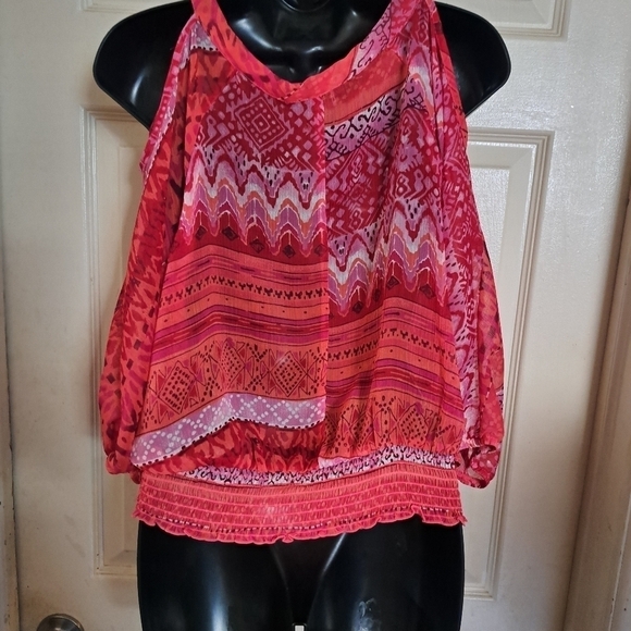 IZByer cold shoulder blouse size medium A-48 - Picture 3 of 4